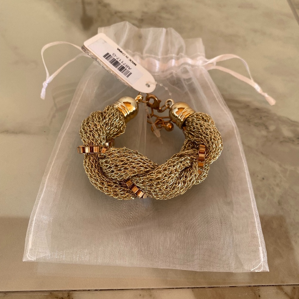 Bracelet